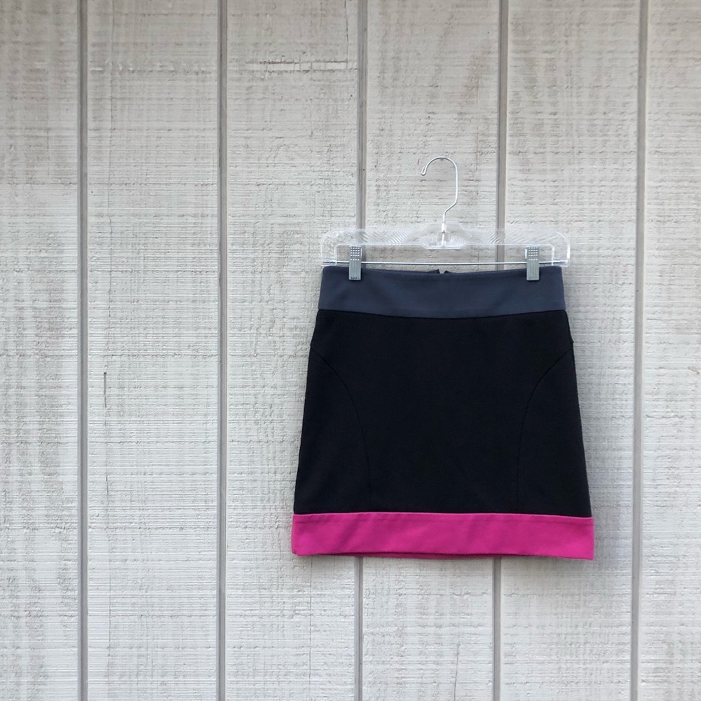BCBGeneration black & magenta tube bodycon skirt